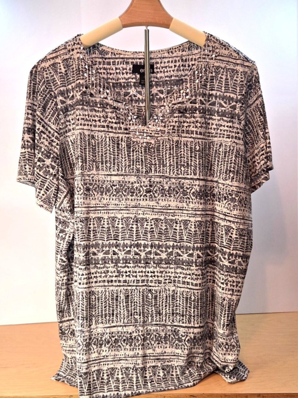 Black & White Patterned Sequined Decorative Blouse by Erika – Size 1X - NWT